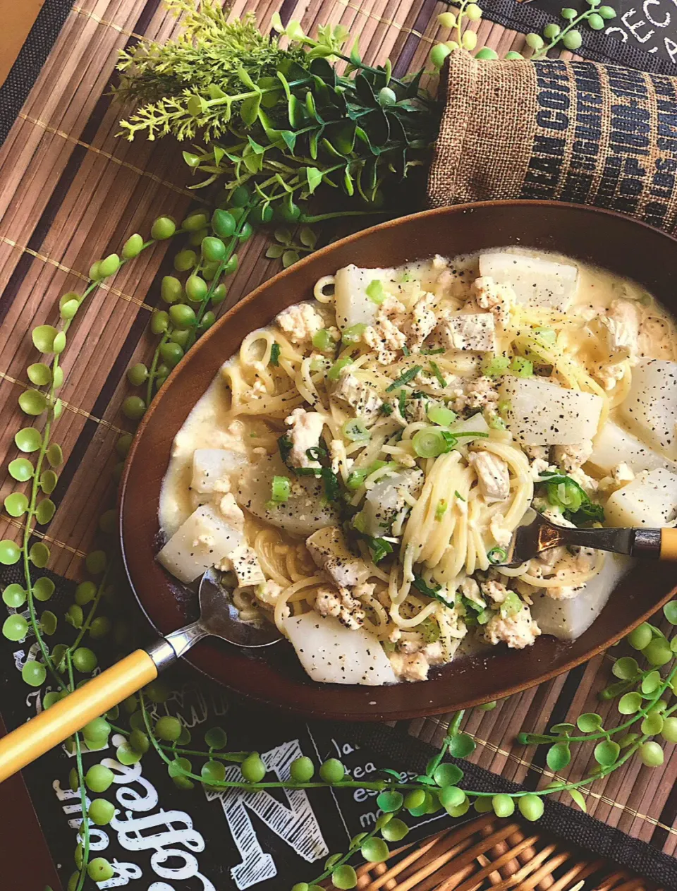 かぶと鶏ひき肉の味噌チーズクリームパスタ|MAPITEEさん