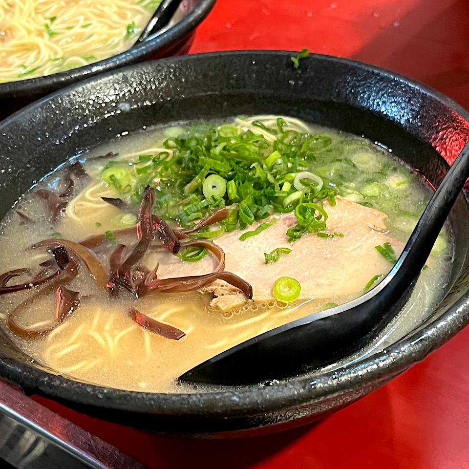 中洲の屋台のしめは博多ラーメン🍜