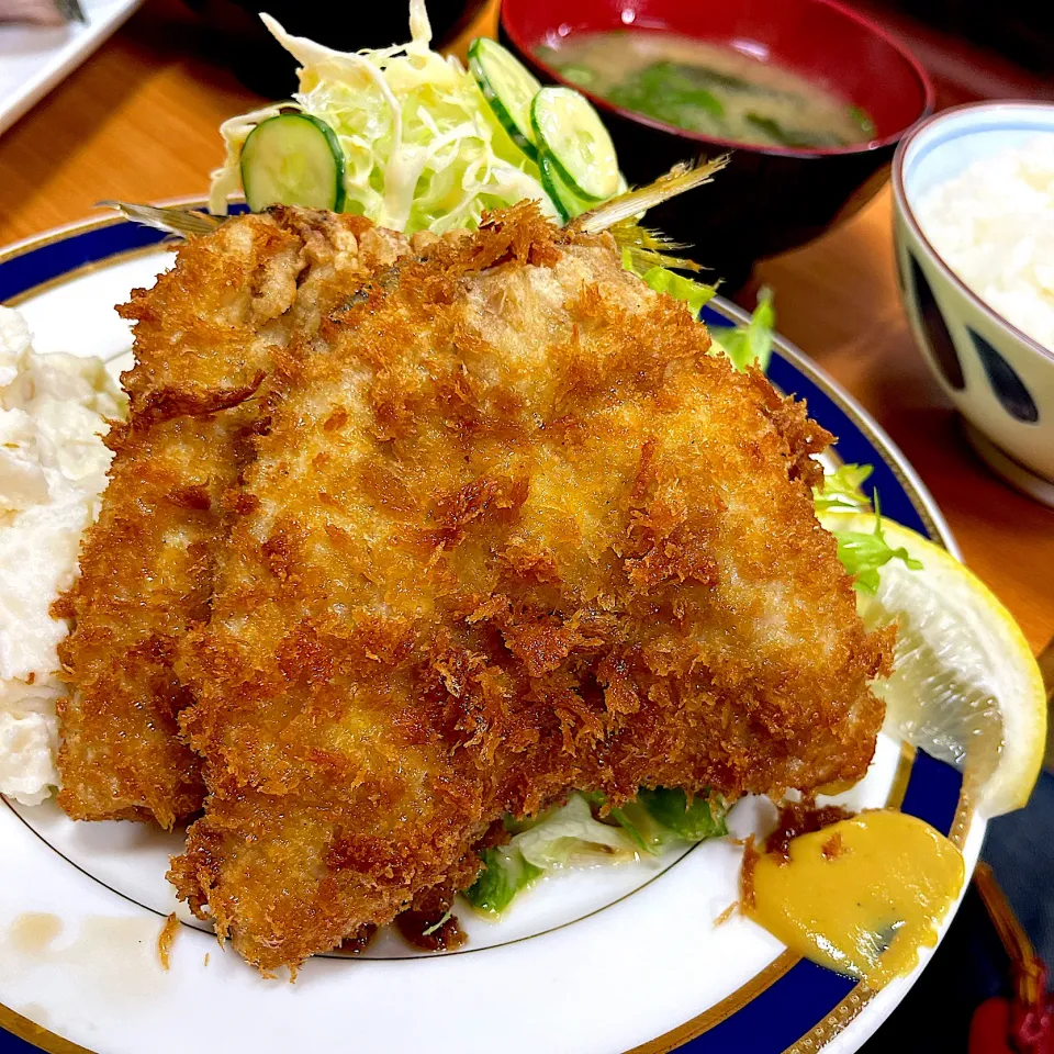 あじフライ定食@ずぅ(沼津港)|塩豚骨さん