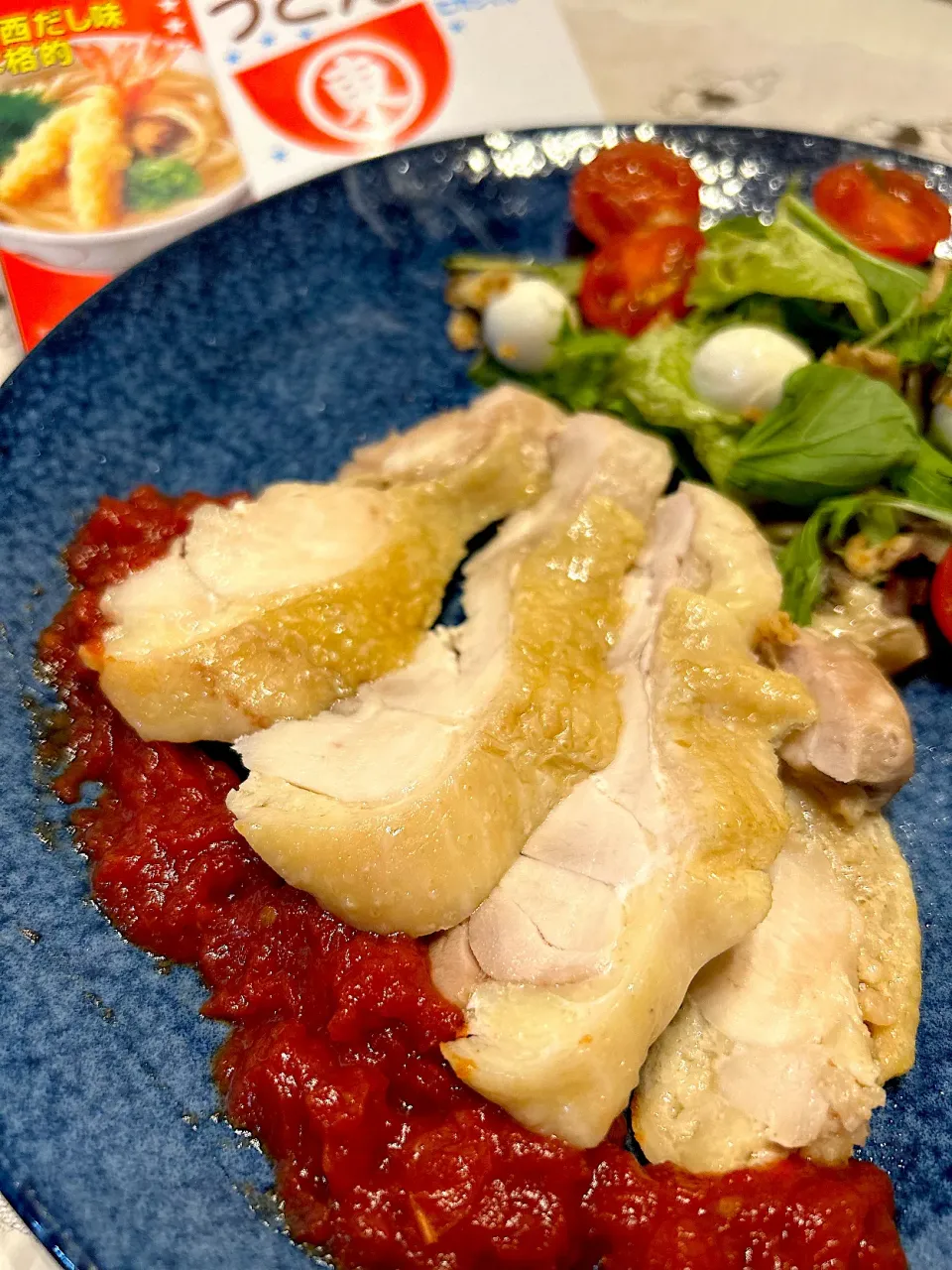 Snapdishの料理写真:こずりんさんの料理 簡単トマトソース🍅DEジューシー鶏肉|こずりんさん