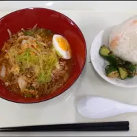 Snapdishの料理写真:水曜日の昼食🍚|昼食さん