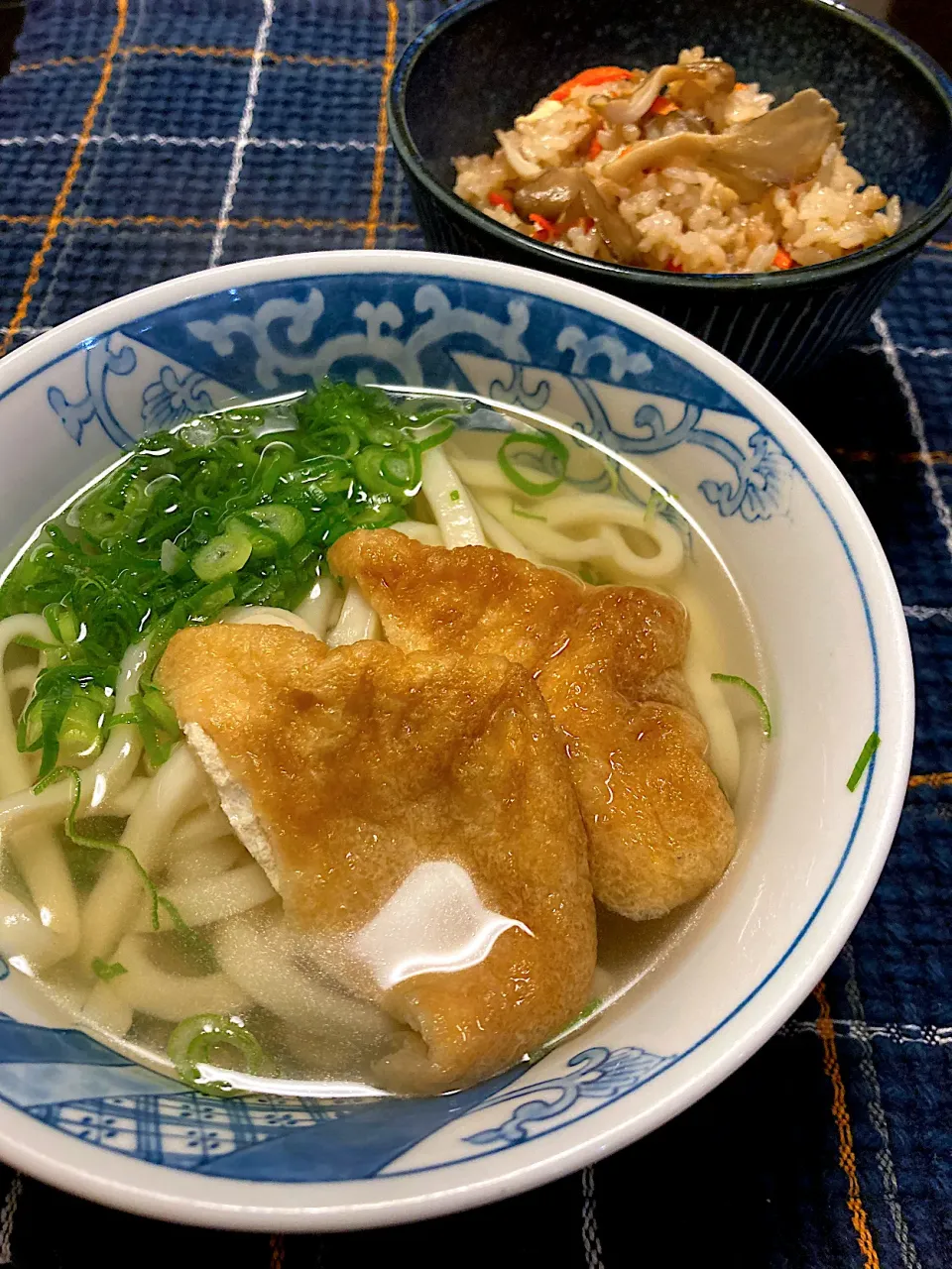 きつねうどん、まいたけの炊き込みご飯|✴︎megu✴︎さん