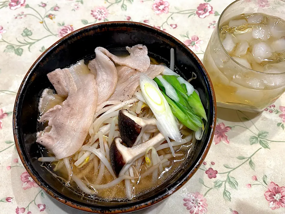 Snapdishの料理写真:肉とキノコのラーメン|kenさん