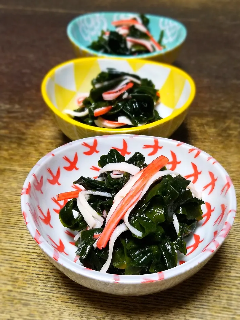 パパ作👨わかめとカニカマの酢の物|ぱんだのままんさん