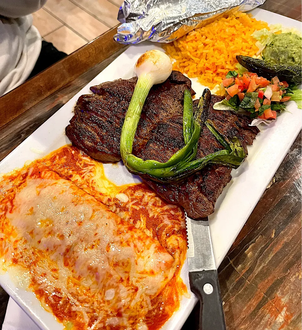 Snapdishの料理写真:Steak, red cheese enchilada, rice|🌺IAnneさん