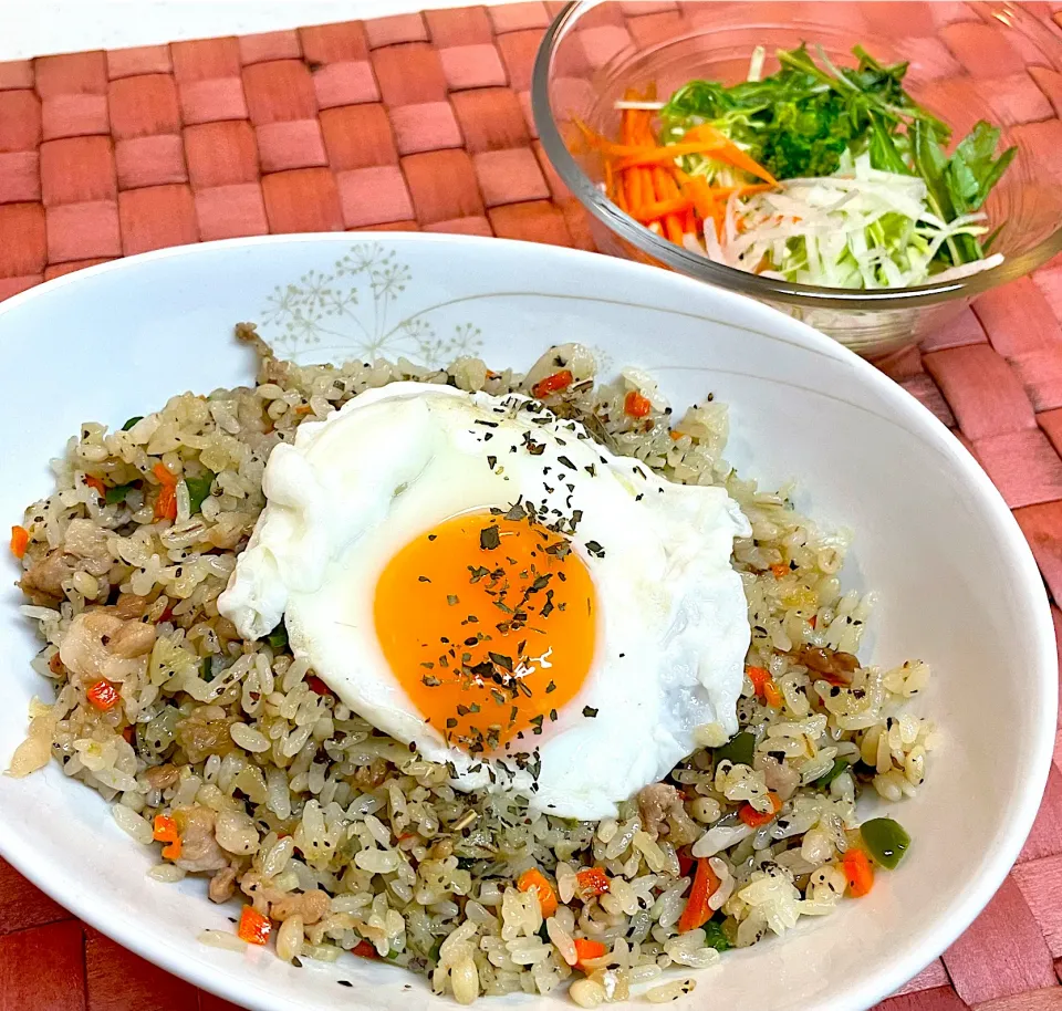 中学生息子のお昼ご飯🍚 ガパオライス🍚|Snow10さん