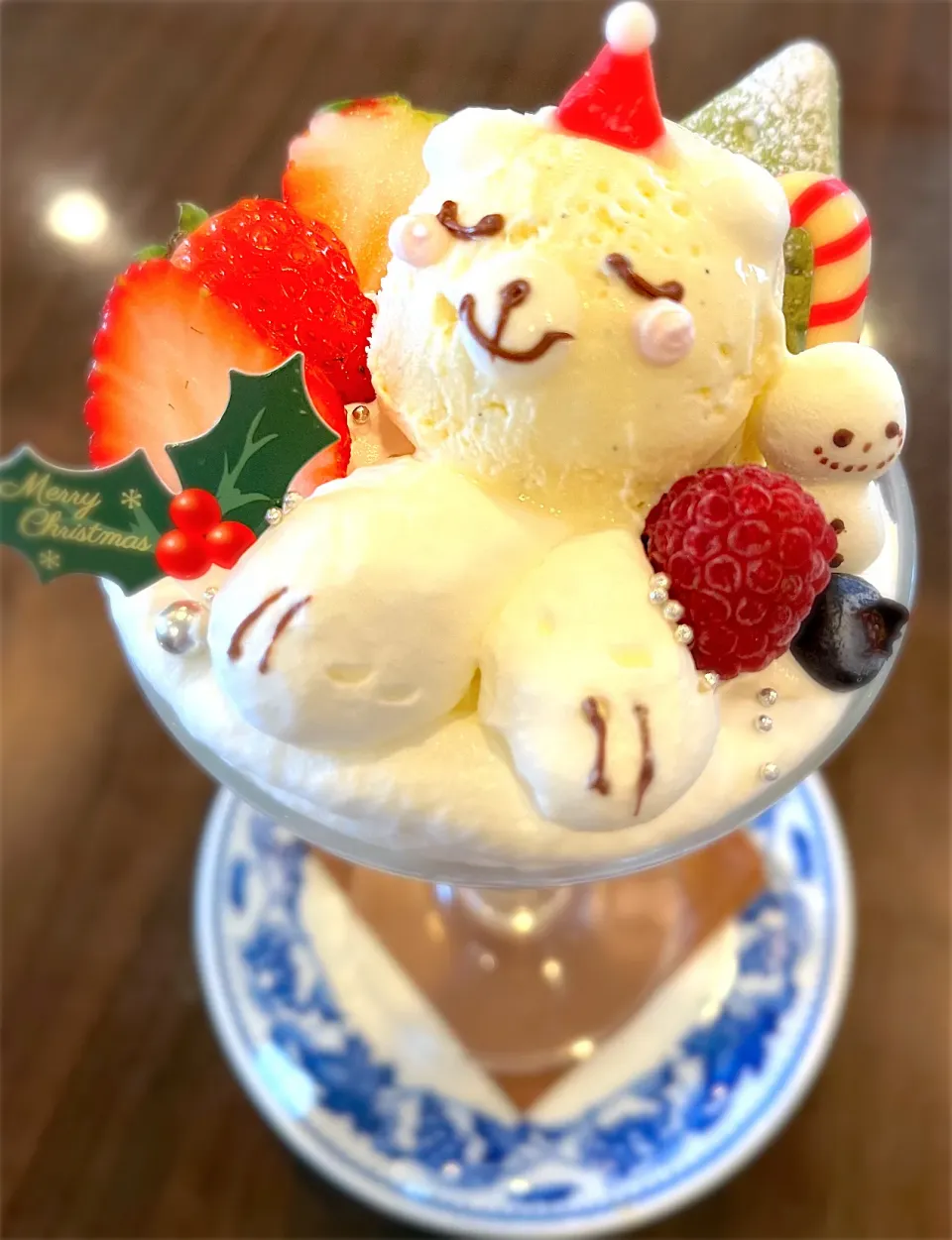 クリスマスパフェ🎅🍨🍓|ナナさん