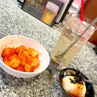 Snapdishの料理写真:突き出し&カクテキ+ミチョ|りゅうしさん