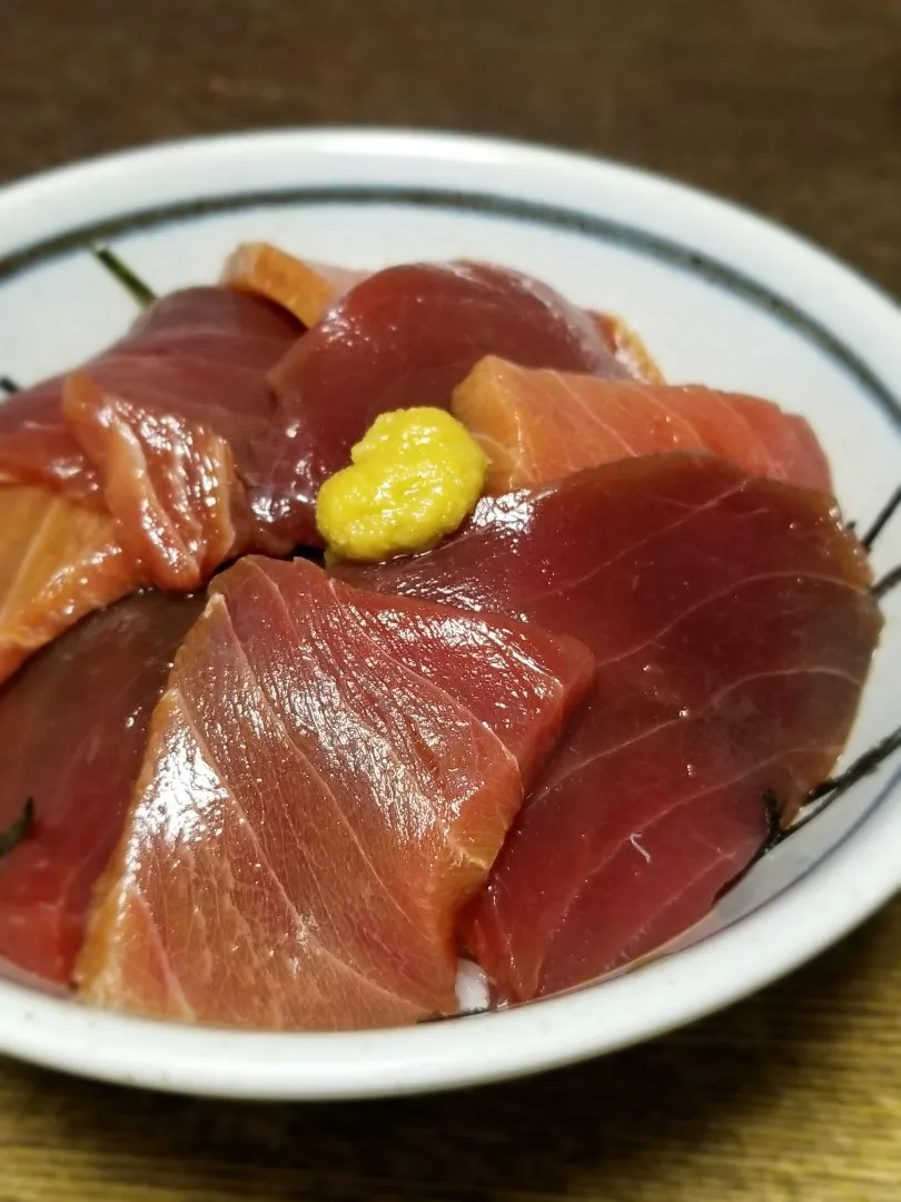 パパ作👨マグロの漬け丼|ぱんだのままんさん