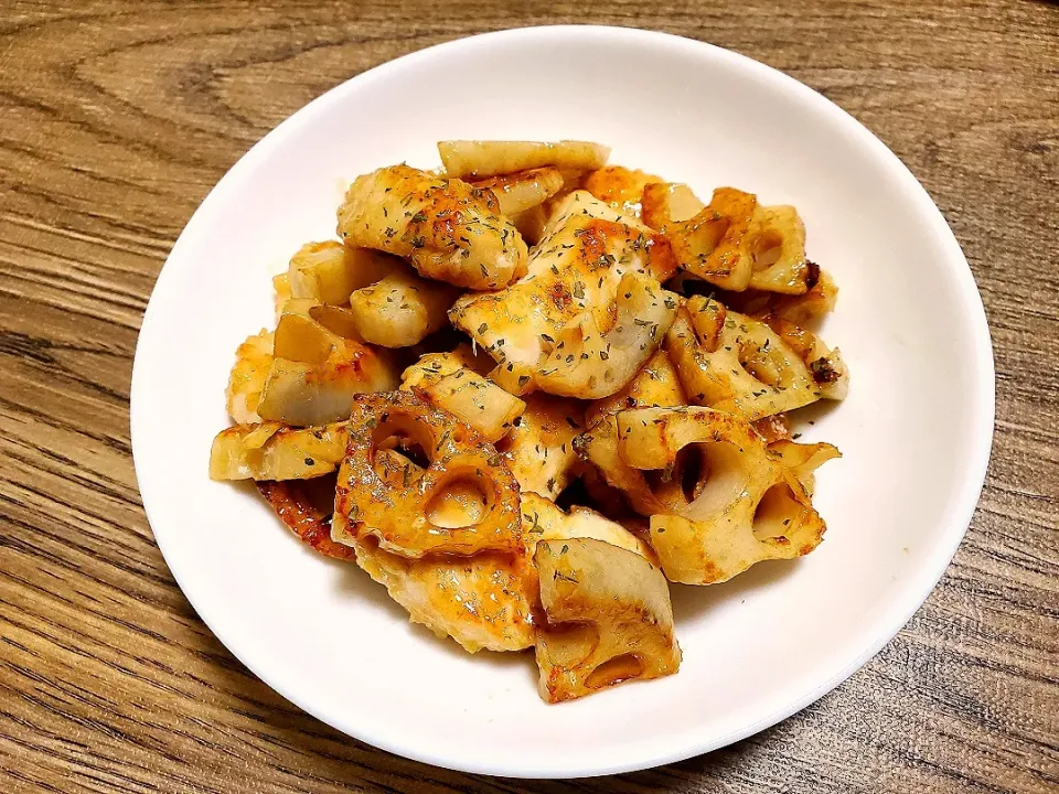 れんこんと鶏肉のオイマヨ炒め|バンビさん