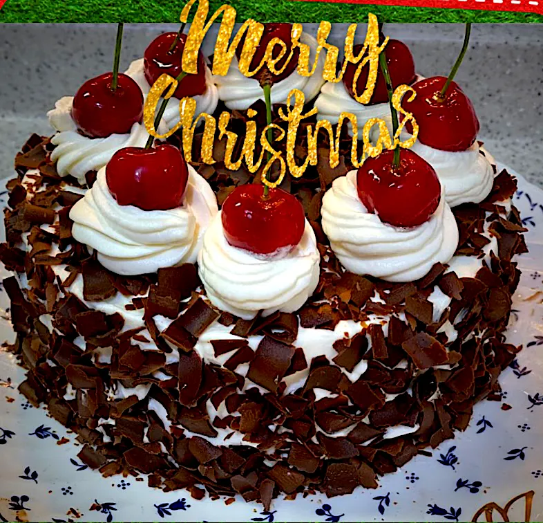 Black Forest Christmas Cake|Ronaさん