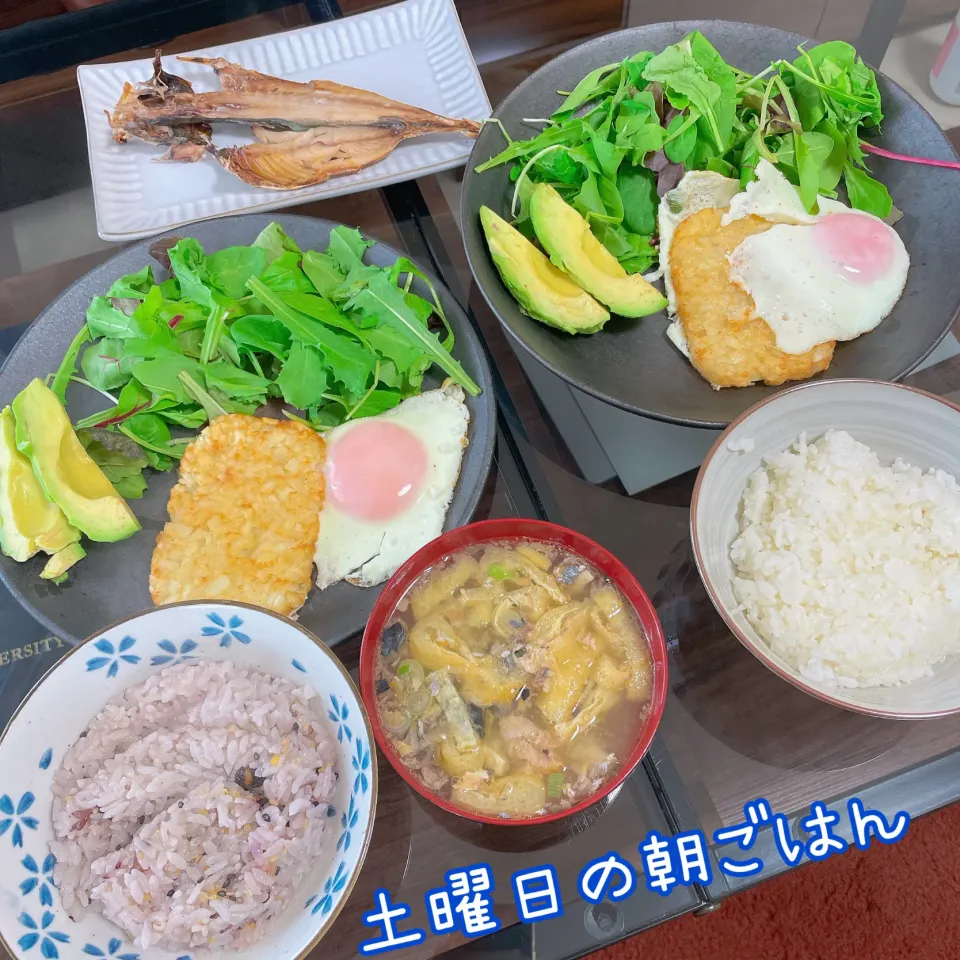 Snapdishの料理写真:土曜日の朝ごはん🐟サバ缶味噌汁|emahaさん