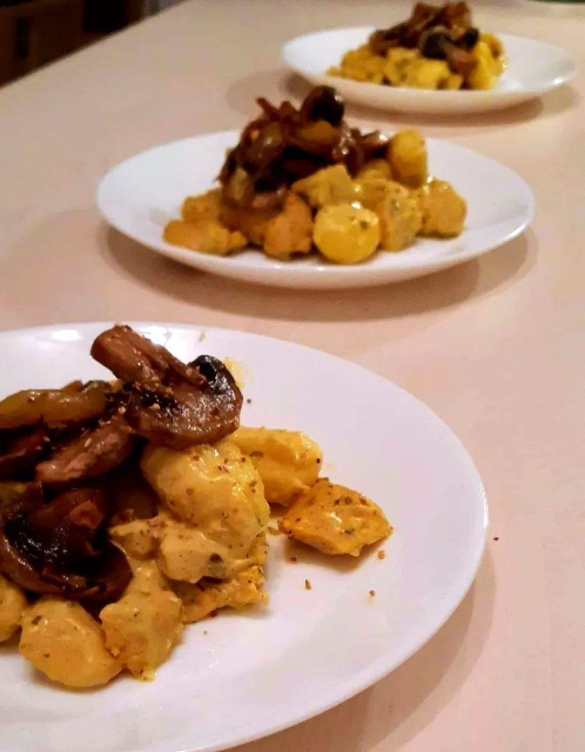 Cream cheese gnocchi with grilled mushrooms|Imre Zoltánさん