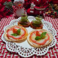 ❁紅白かまぼこの餃子ミニピザ
❁伊達巻カナッペ