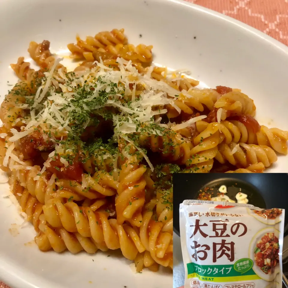 大豆のお肉でフジッリトマトラグー🍝|Jean Nobyさん