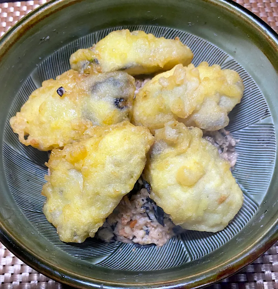 牡蠣の天丼|すくらんぶるえっぐさん