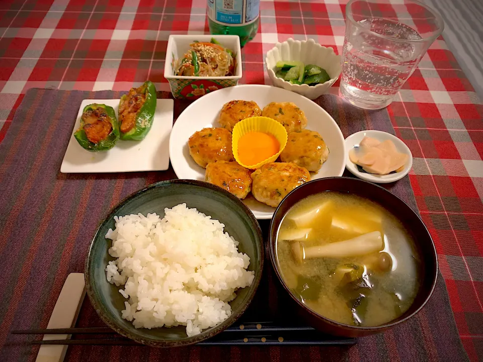 2022/12/18 夕ご飯🍚メインはつくね✋|ひーちゃんさん