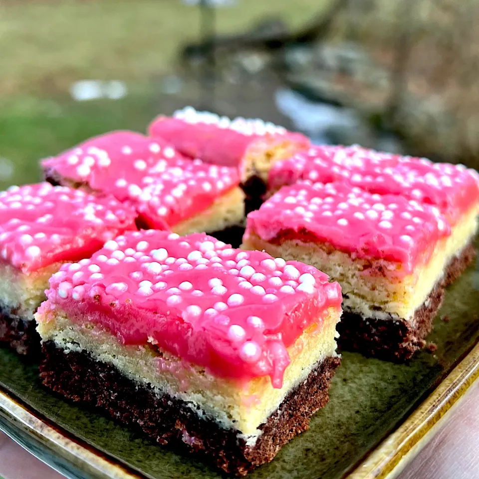 Snapdishの料理写真:Neapolitan cookie bars with gasp berry glaze|Dean M Rogersさん