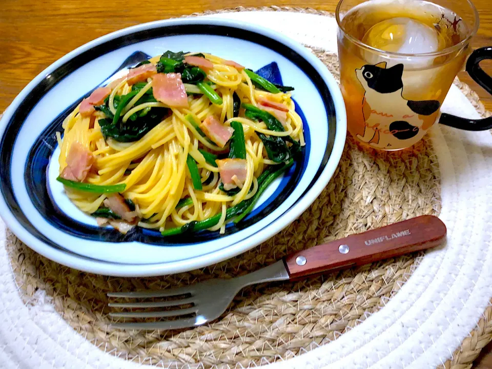 ほうれん草とベーコンバターパスタ|ヒヨリ飯さん