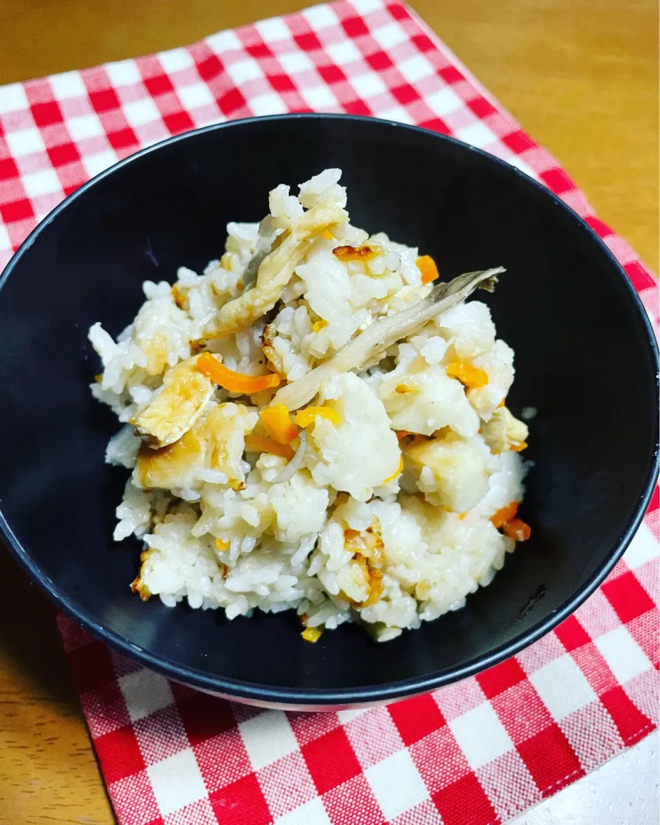 Snapdishの料理写真:かのりさんの料理 里芋と舞茸の炊き込みご飯|めんちゃんさん