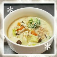 寒い季節に ✱野菜たっぷり ごま味噌豆乳スープ✱