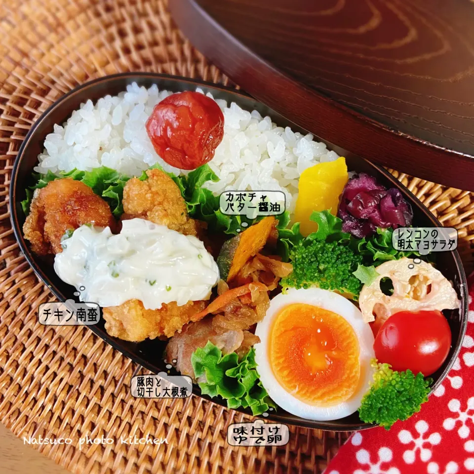 Snapdishの料理写真:本日のなっちゃん弁当🌸『チキン南蛮弁当』😋💕♪|ナツ1224さん