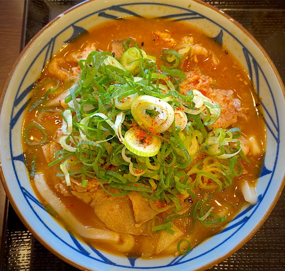 俺たちの豚汁うどん 790円 丸亀製麺|すくらんぶるえっぐさん