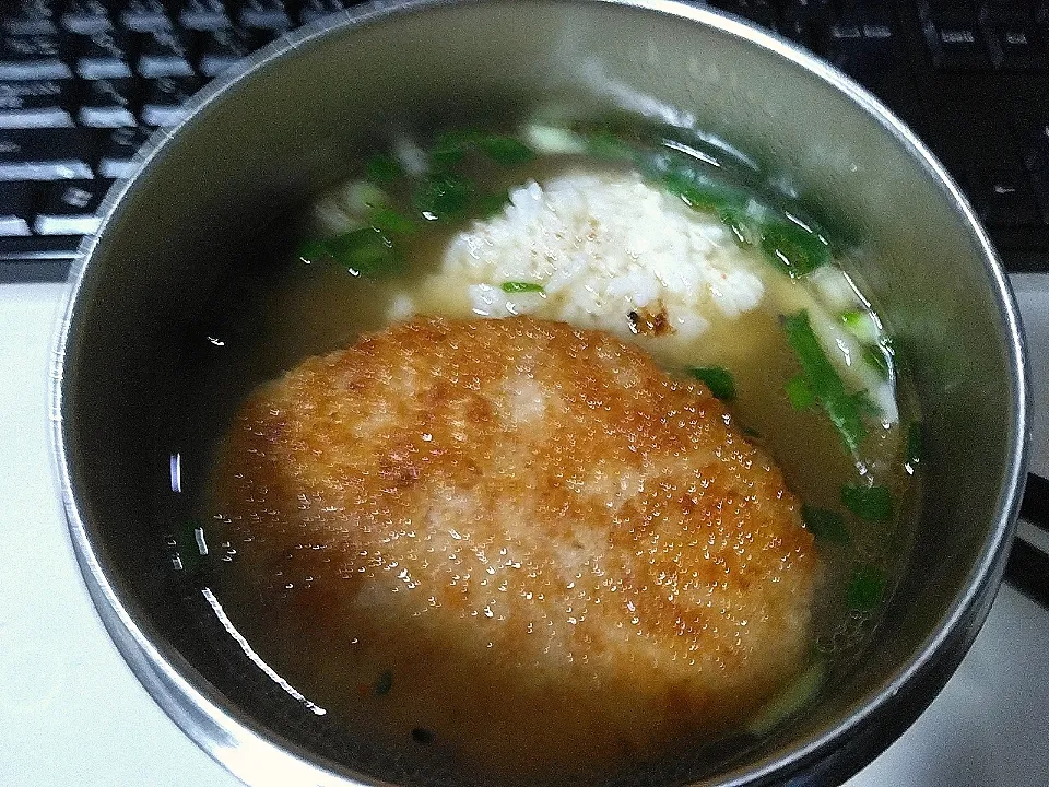 Snapdishの料理写真:なめ茸と肉そぼろ入りとろみ付き鶏出汁のコロッケおじやうどん|darkbaronさん