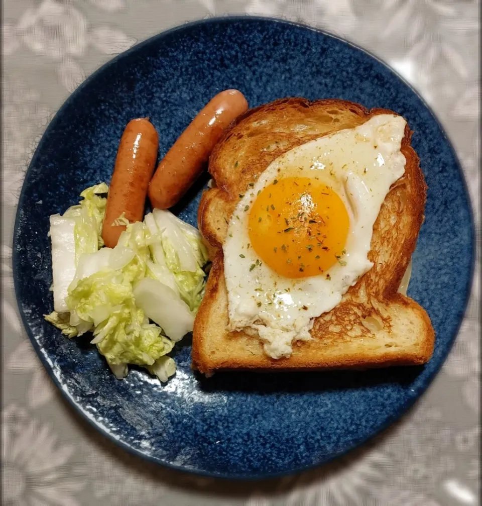 ハムチーズエッグ🍞🍳|きつねさん