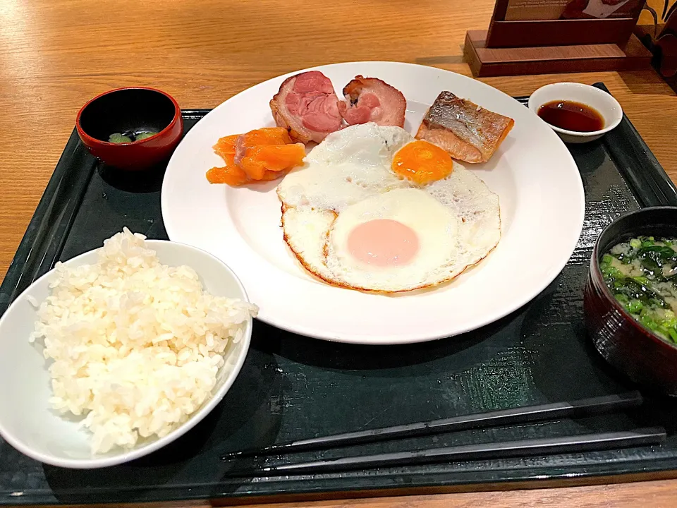 バンコクの日航ホテルの朝食|Mikoshiba Kazutoshiさん