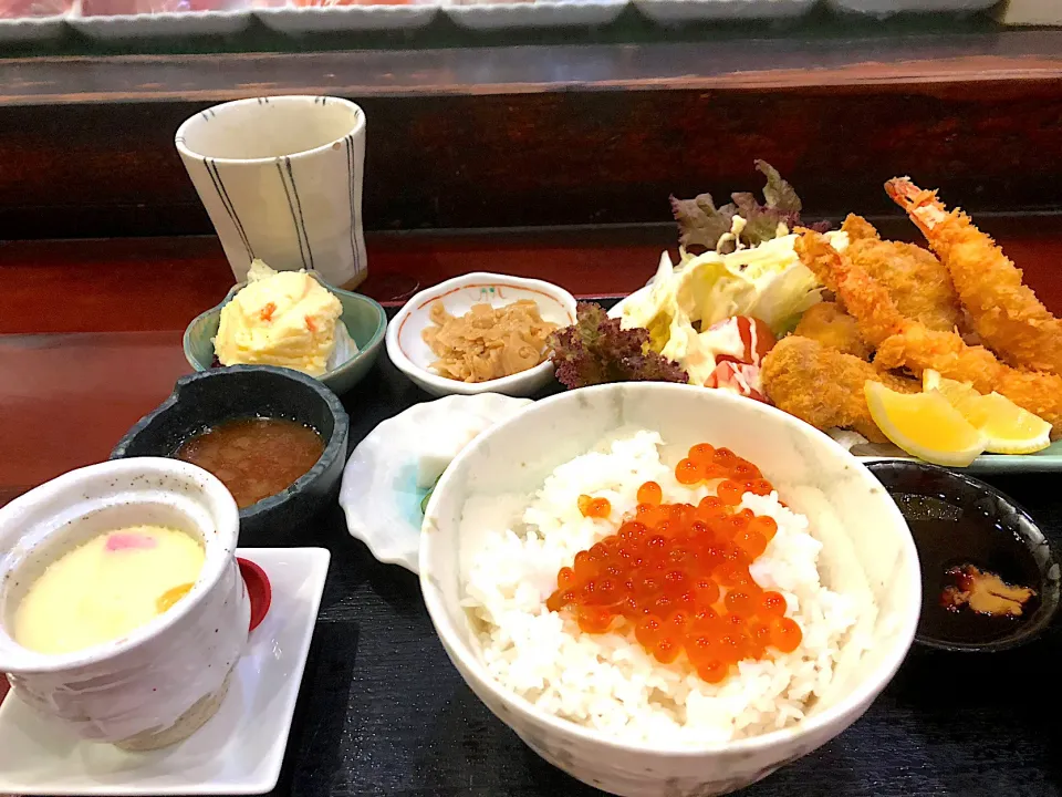 Snapdishの料理写真:今なきホーチミンの日航ホテルの富士のおまかせ昼食|Mikoshiba Kazutoshiさん