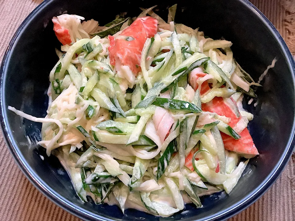 でっかいカニカマ🦀サラダ🥗😋|アライさんさん