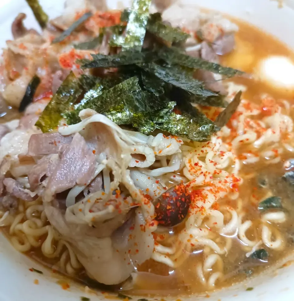 Snapdishの料理写真:サッポロ一番みそラーメン|akimitsuさん