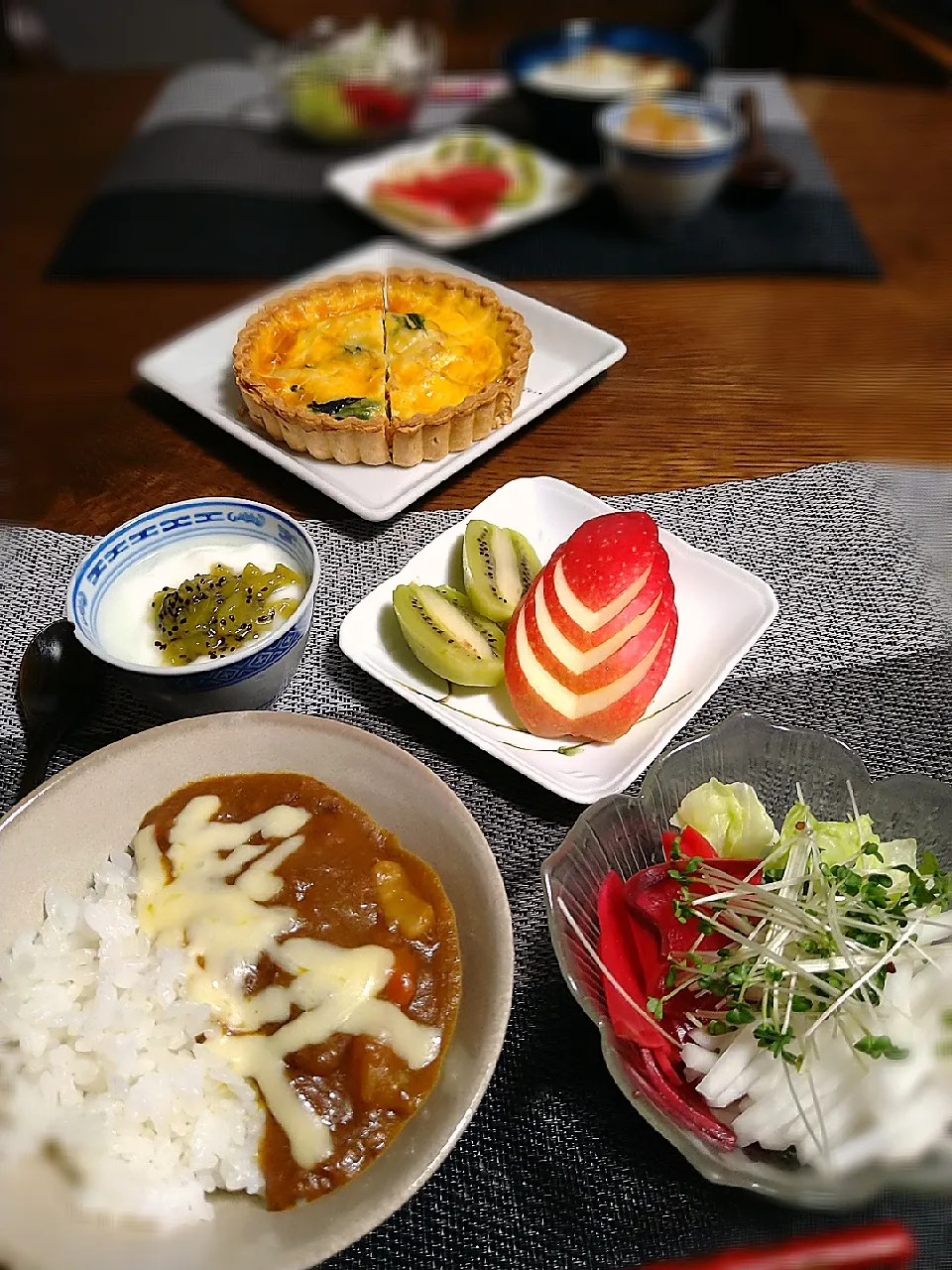 朝ごはん☔！|まめころさん