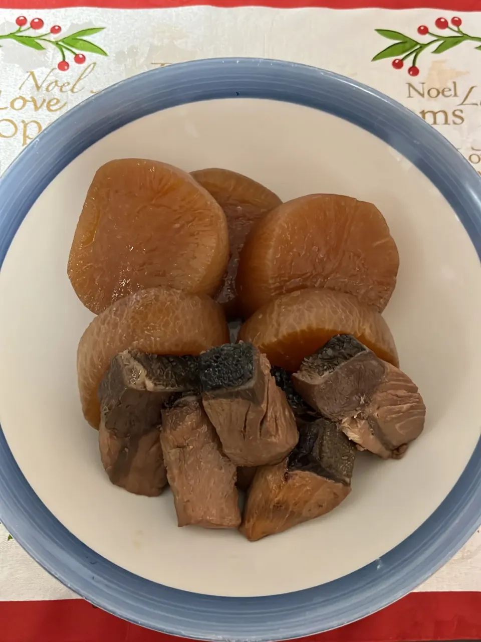 シミシミのぶり大根。昨日も美味しかったけど、今日はまた特に美味しい✨✨✨|tamemitiさん