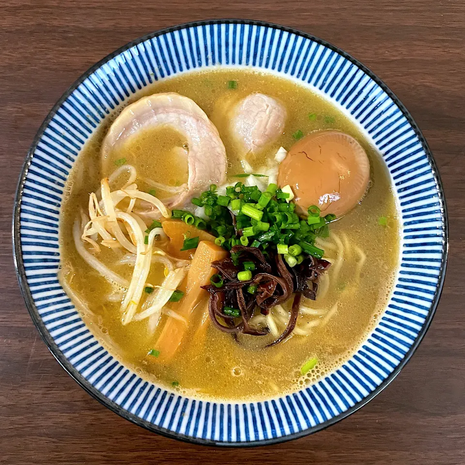 どろどろ煮干しセメントラーメン|dashi menjiroさん