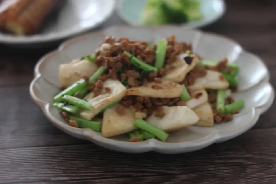 大豆ミートでかぶのそぼろ炒め風|ちいさなしあわせキッチンさん