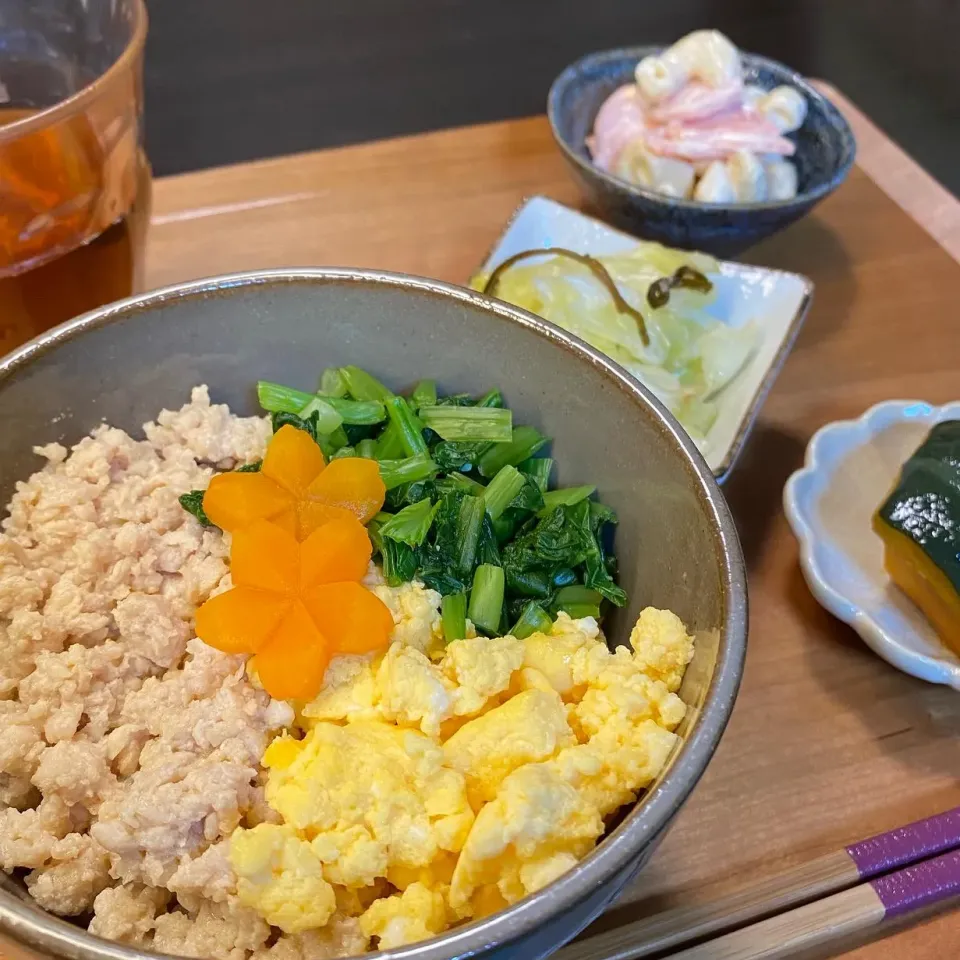 柚子香る鶏そぼろ丼|ちぐあささん