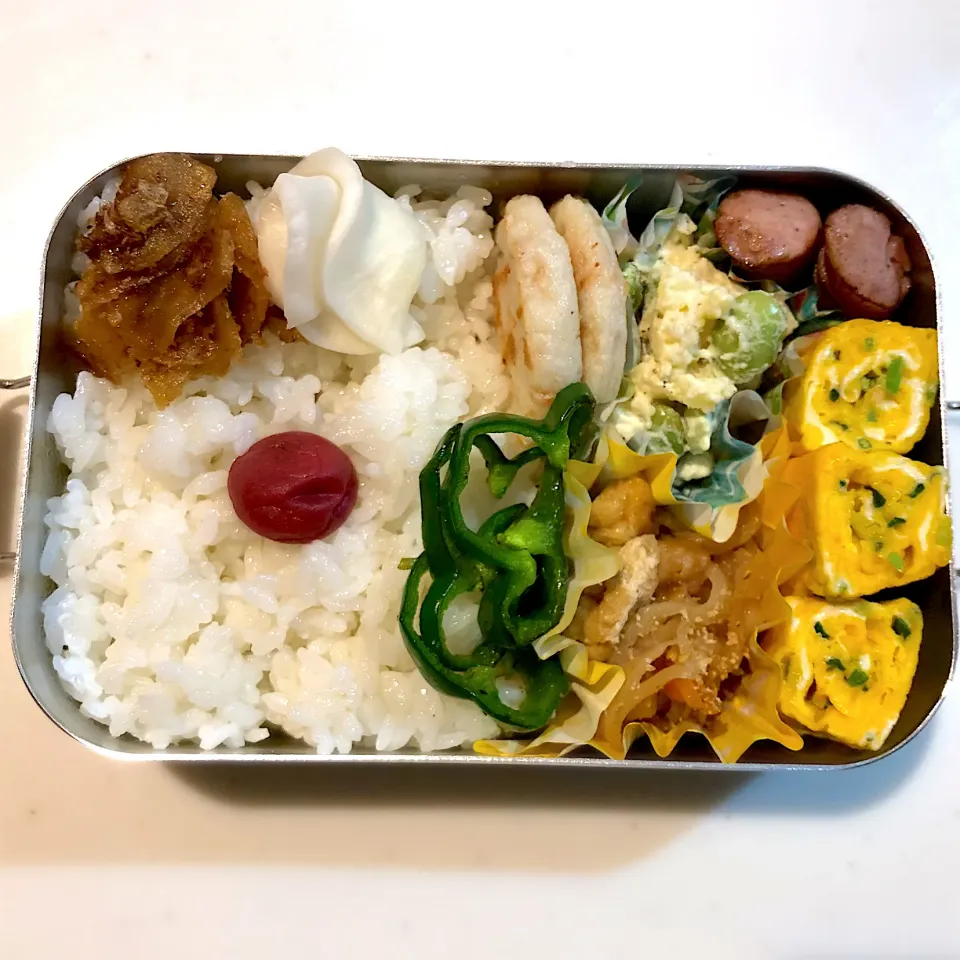 Snapdishの料理写真:サラ弁　　　　　　　　　　　　　　　　　　葱入り卵焼き　茶豆ポテサラ　切干大根煮　生姜の佃煮　etc|じゅんさんさん