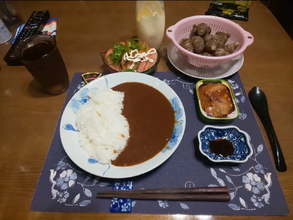 Snapdishの料理写真:カレーライス(夕飯)|enarinさん