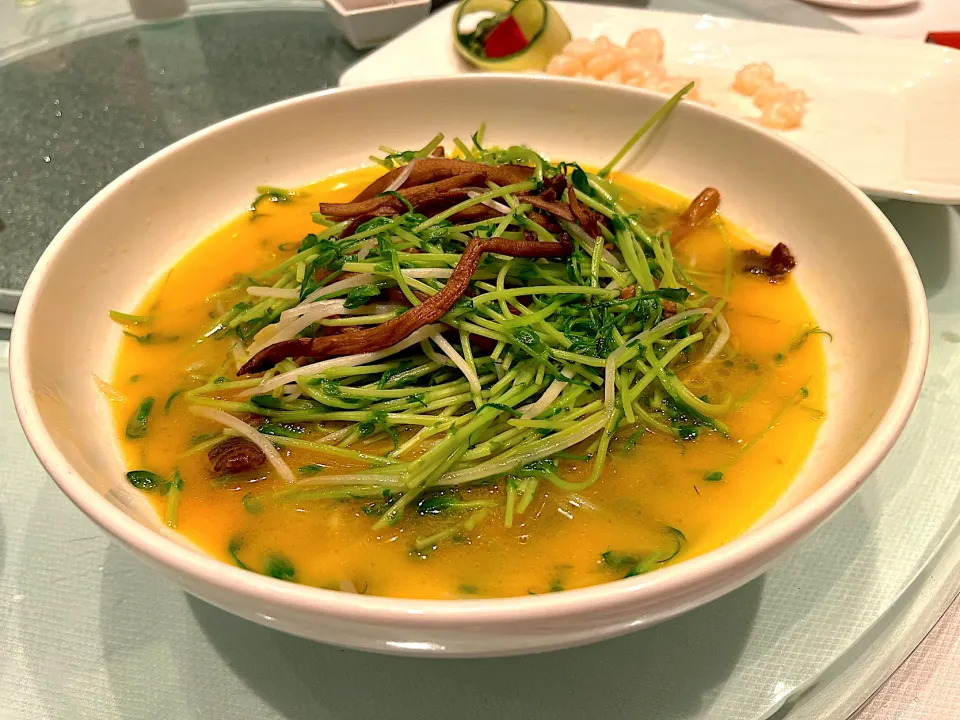 Stewed small pea sprouts with mushrooms|skyblueさん