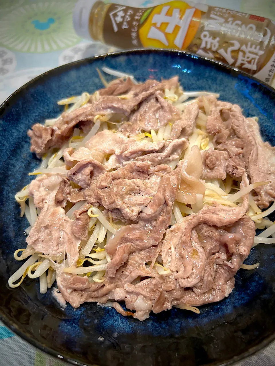 🥂スナップディッシュ大忘年会メニューは豚肉ともやしのレンチン蒸し🍴|こずりんさん