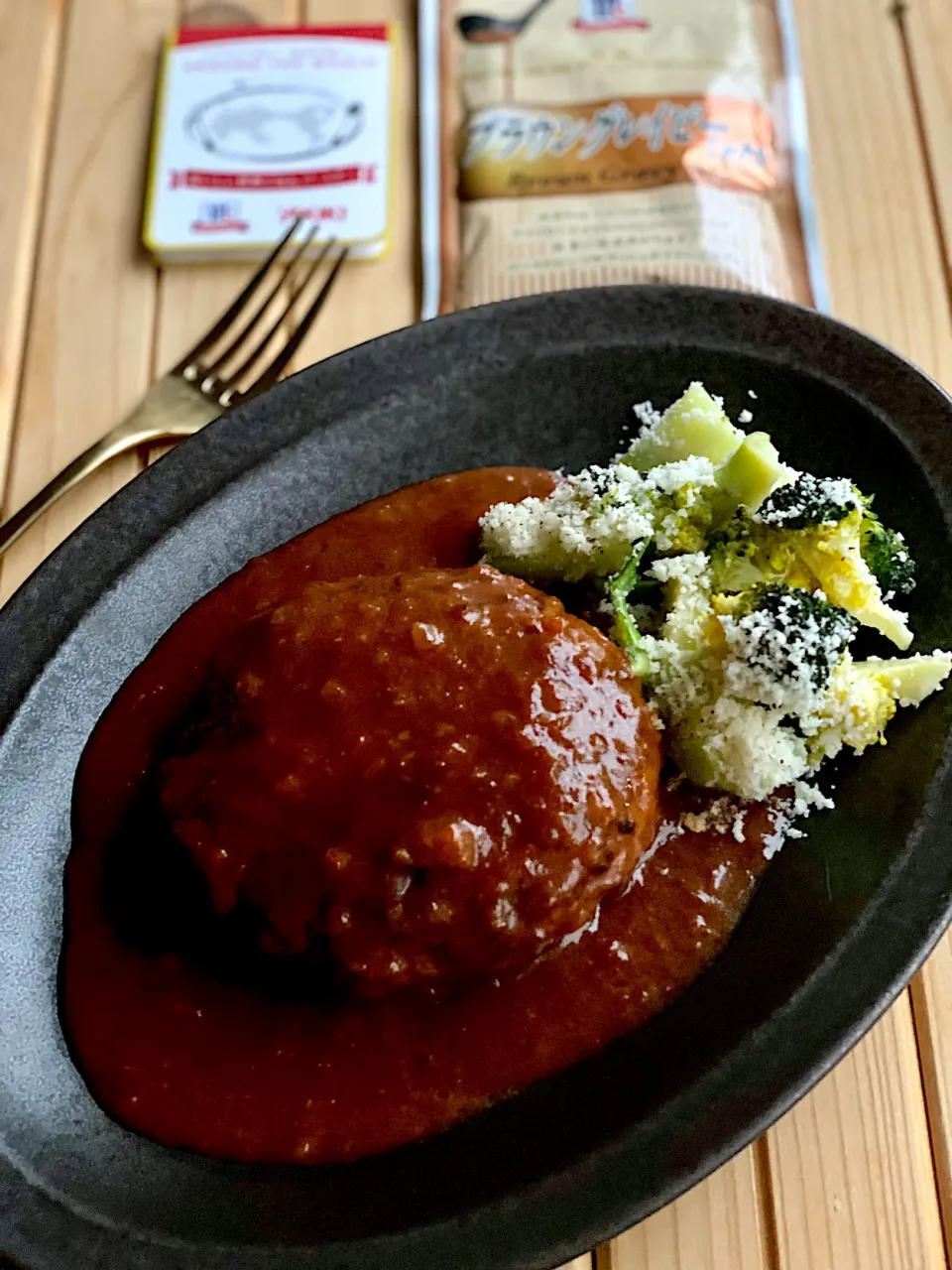 ❤️🥩🧀とろりんチーズの煮込みハンバーグ|ゆきぽん@ゆきの家飲み料理さん