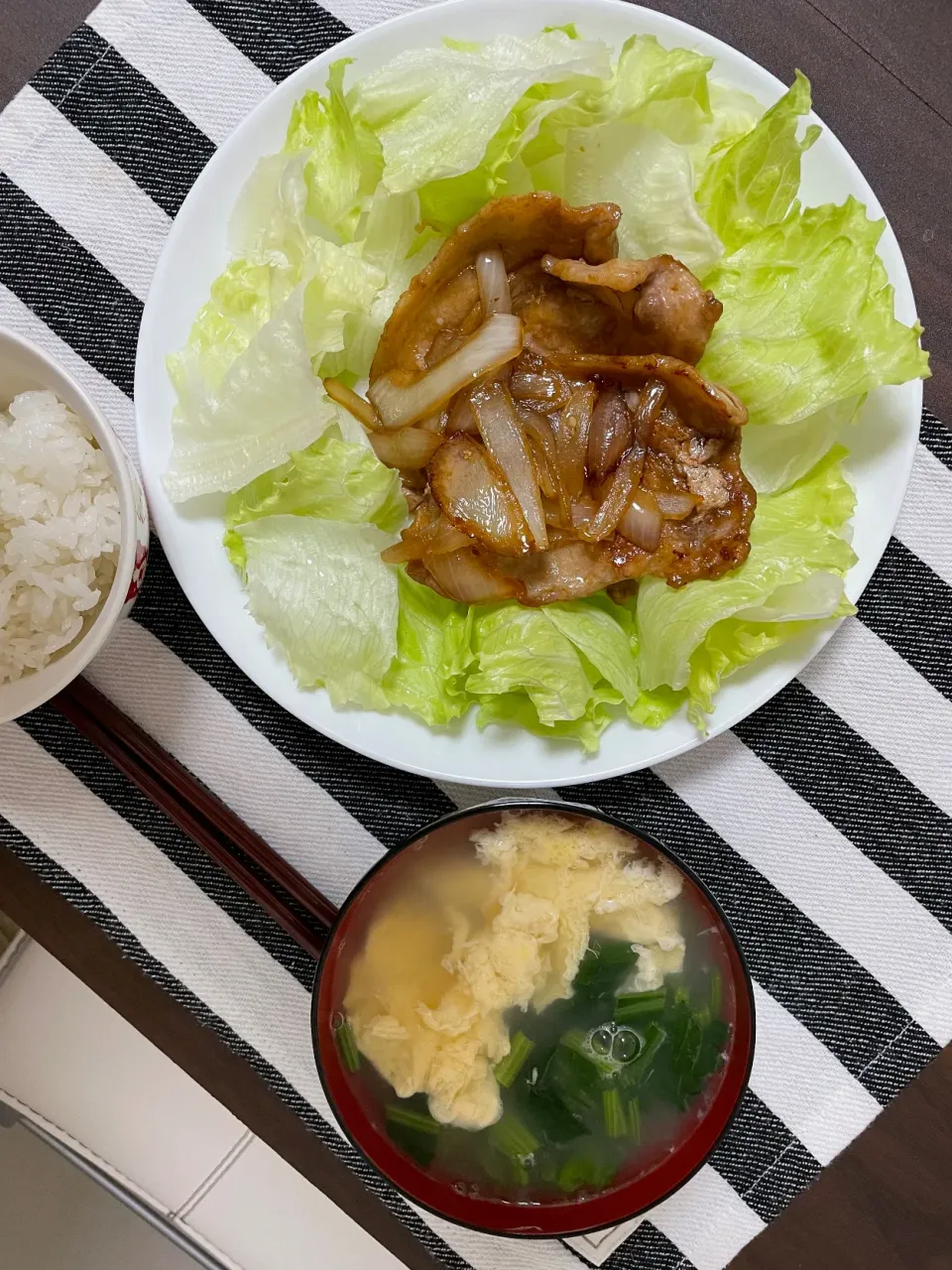 豚の生姜焼き、小松菜と卵の中華スープ|コンポタマさん