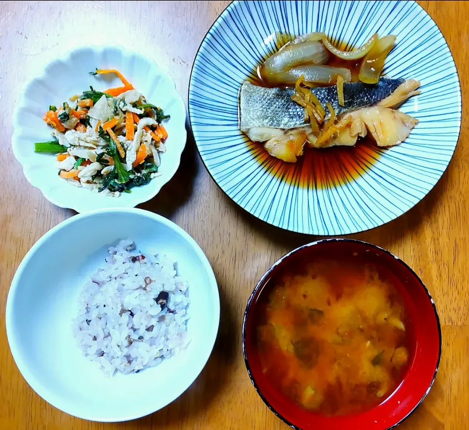 2022 1212　鱈のたいたん　春菊と湯がき大根のつゆマヨ和え　なめことわかめのお味噌汁|いもこ。さん