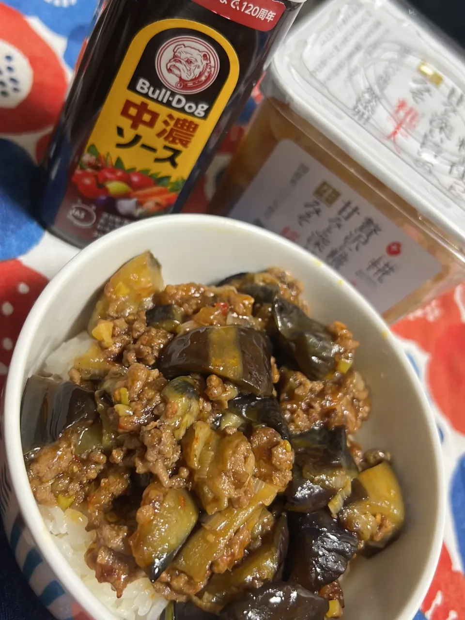 味噌×ソースで濃厚麻婆茄子丼🍆|まっしゅさん