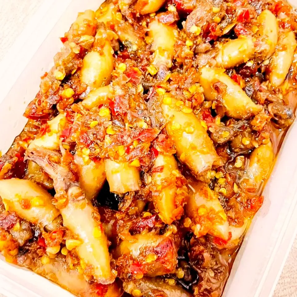 Snapdishの料理写真:Sambal Cumi Asin|Dani Istiantiさん