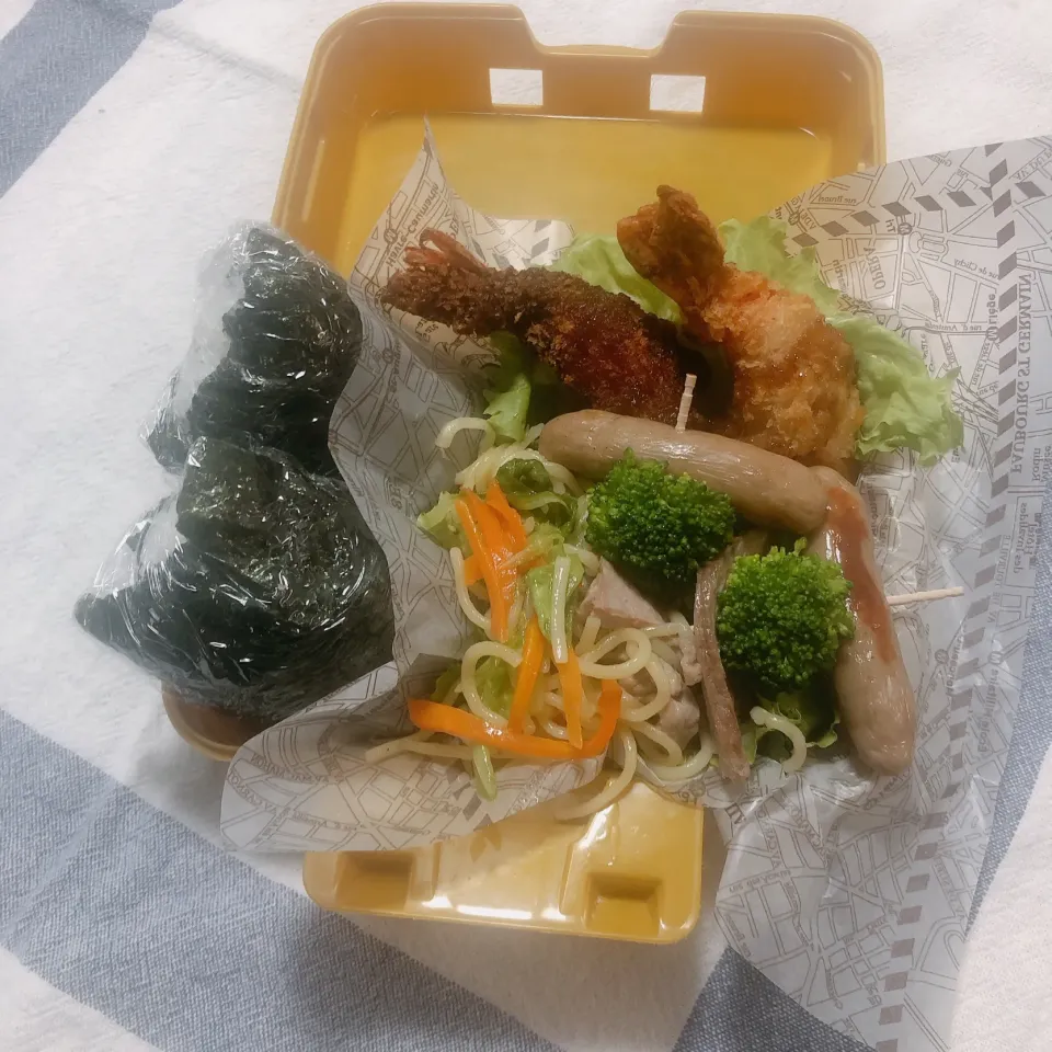 Snapdishの料理写真:次男男子高校生弁当|mickyさん