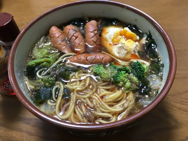 これ絶対うまいやつ🍜、背脂醤油味❗️( ^ω^ )✨|サソリさん