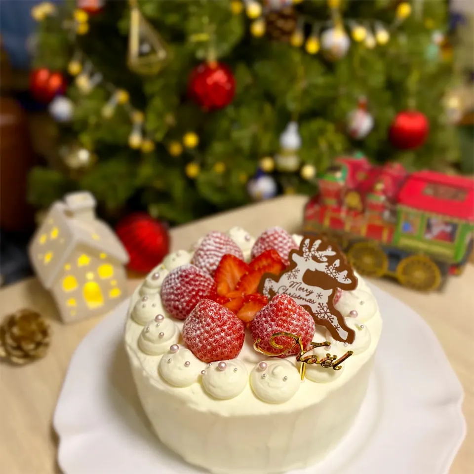 Snapdishの料理写真:クリスマスいちごショートケーキ🎂|ふぅちゃんさん